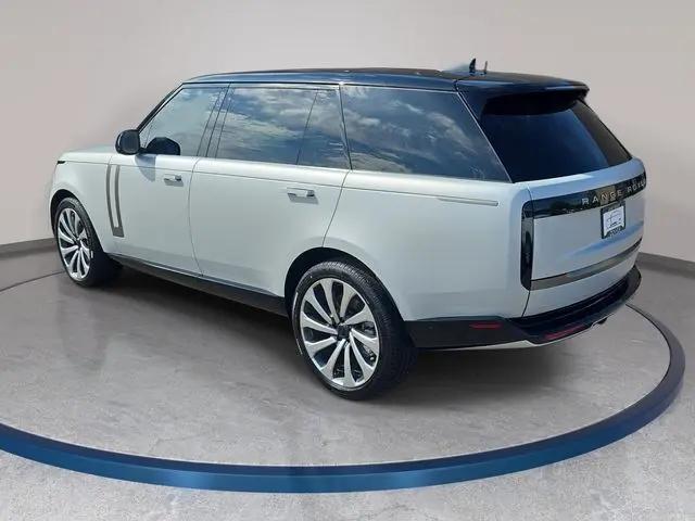 2026 Land Rover Range Rover P530 SE 7 Seat