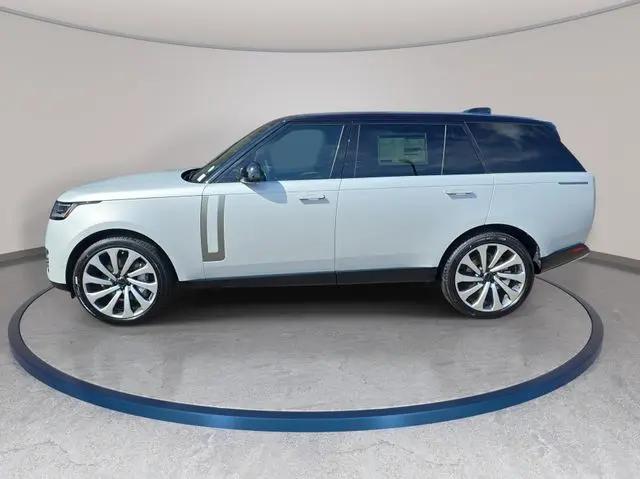 2026 Land Rover Range Rover P530 SE 7 Seat