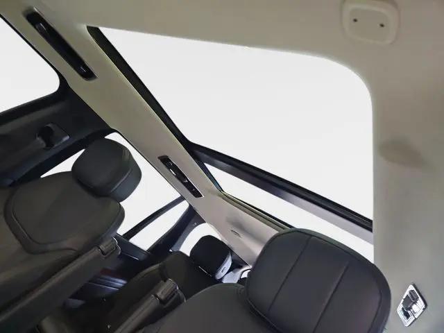 2026 Land Rover Range Rover P530 SE 7 Seat
