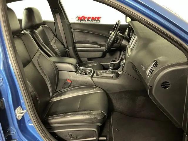 2022 Dodge Charger SXT RWD