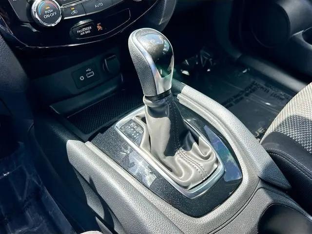 2021 Nissan Rogue Sport SV FWD Xtronic CVT