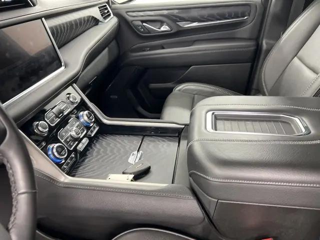 2023 GMC Yukon 4WD Denali