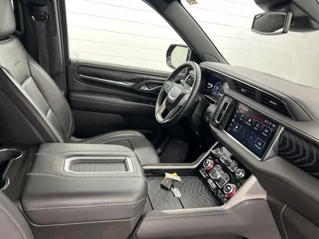 2023 GMC Yukon 4WD Denali