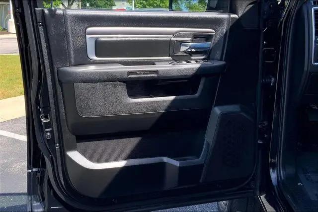 2022 Ram 1500 Classic Warlock Crew Cab 4x4 5'7" Box