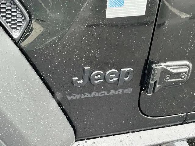 2023 Jeep Wrangler 4-Door Sport 4x4