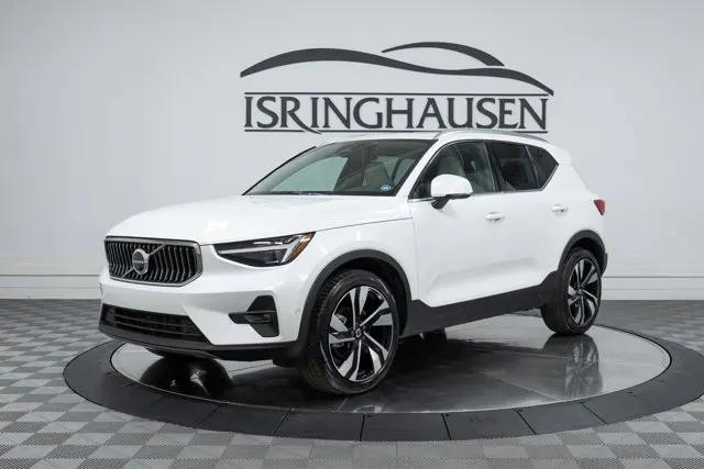 2025 Volvo XC40 B5 Plus Bright Theme for sale in Springfield, IL