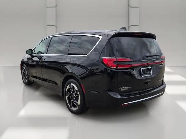 2027 Chrysler Pacifica Limited