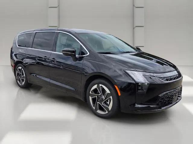 2027 Chrysler Pacifica Limited