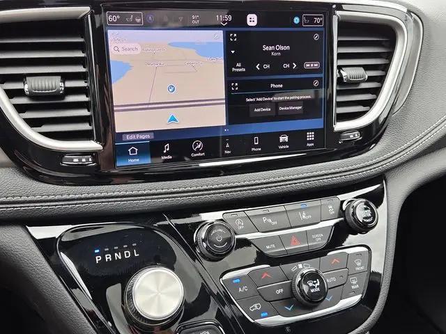 2027 Chrysler Pacifica Limited