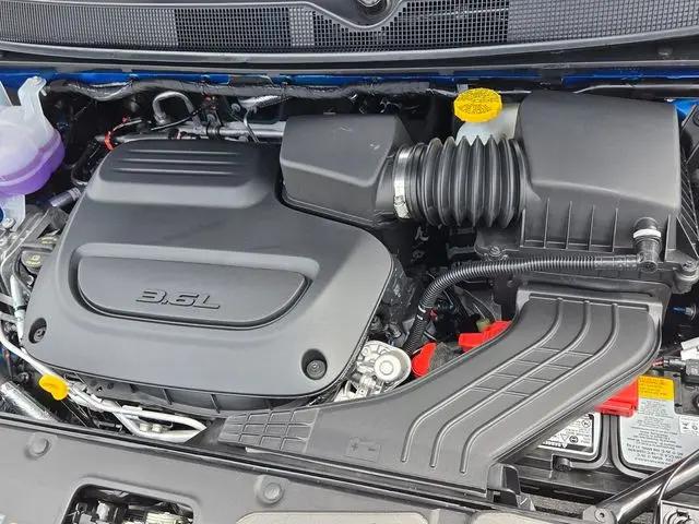 2027 Chrysler Pacifica Select