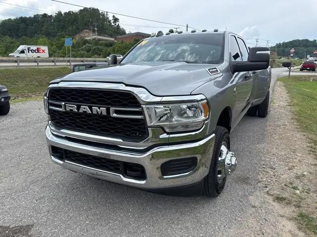 2024 Ram 3500 Tradesman Crew Cab 4x4 8' Box