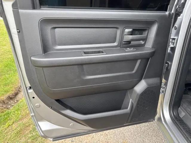 2024 Ram 3500 Tradesman Crew Cab 4x4 8' Box