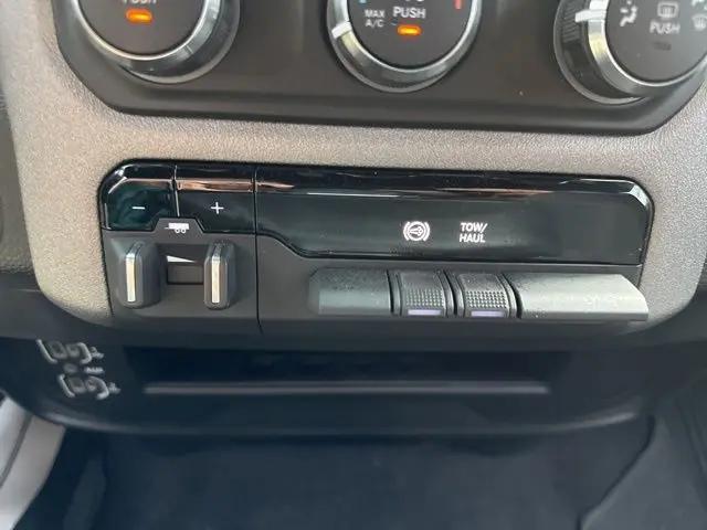 2024 Ram 3500 Tradesman Crew Cab 4x4 8' Box
