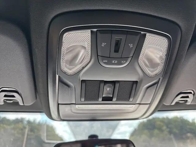 2024 Ram 3500 Tradesman Crew Cab 4x4 8' Box
