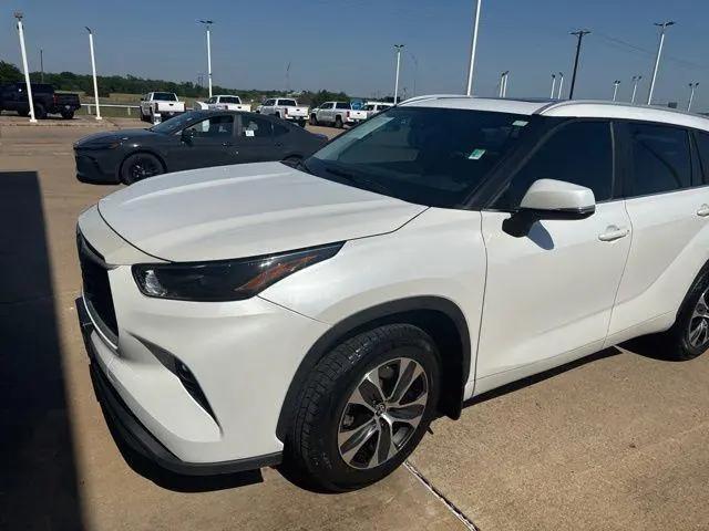 2023 Toyota Highlander XLE for sale in Corsicana, TX