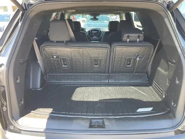 2023 Chevrolet Traverse FWD LT Cloth