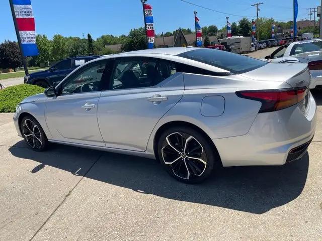 2024 Nissan Altima SR FWD