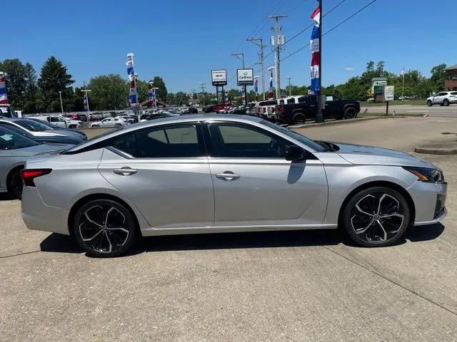 2024 Nissan Altima SR FWD
