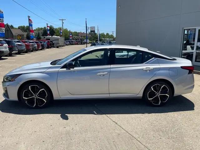 2024 Nissan Altima SR FWD