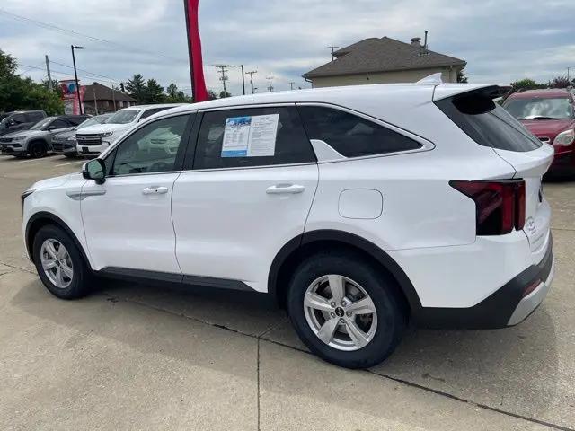 2024 Kia Sorento LX