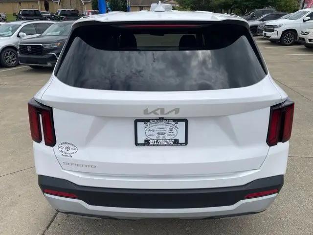 2024 Kia Sorento LX