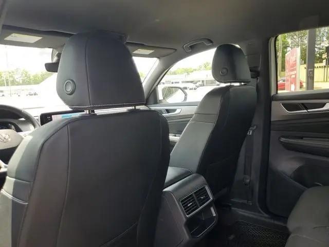 2025 Volkswagen Atlas Cross Sport 2.0T SE