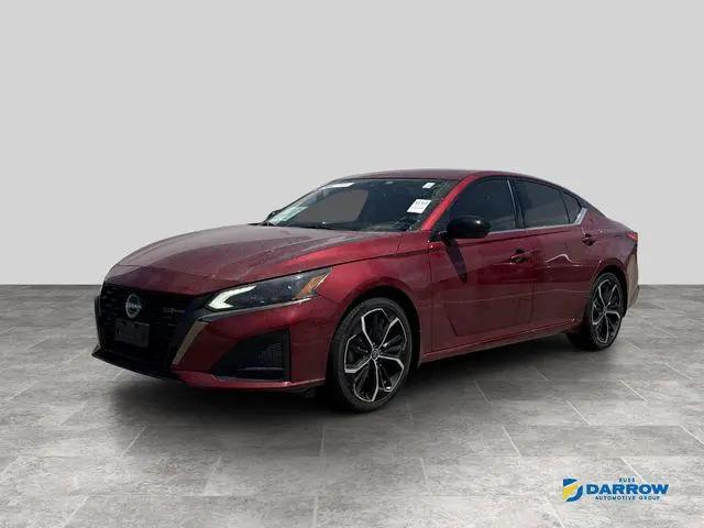 2023 Nissan Altima SR FWD for sale in West Bend, WI