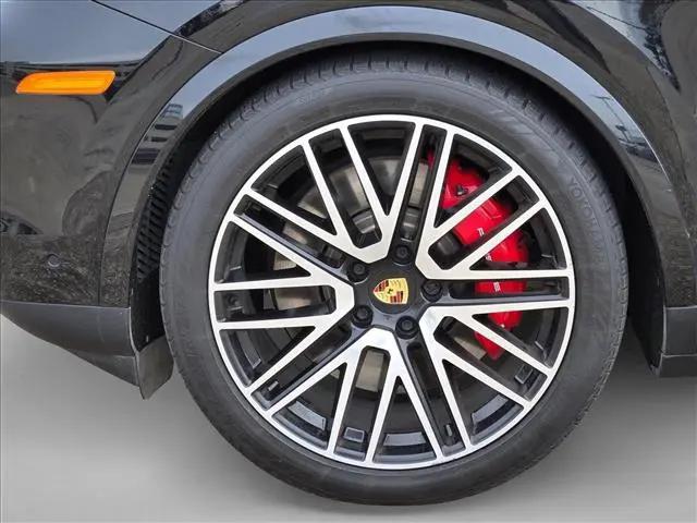 2024 Porsche Cayenne S