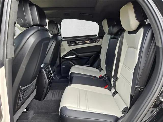 2024 Porsche Cayenne S