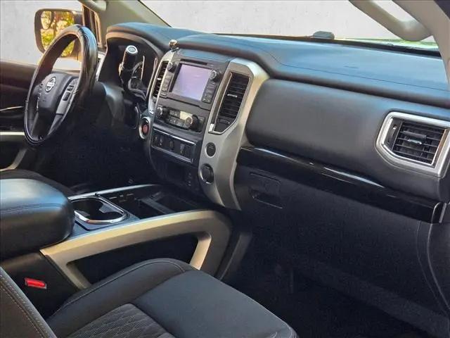 2017 Nissan Titan SV