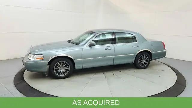 2004 Lincoln Town Car Ultimate