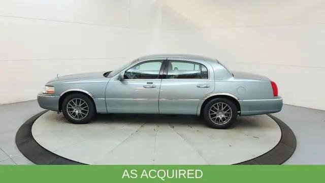 2004 Lincoln Town Car Ultimate