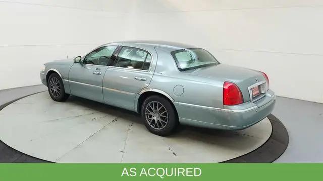 2004 Lincoln Town Car Ultimate