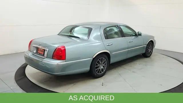 2004 Lincoln Town Car Ultimate