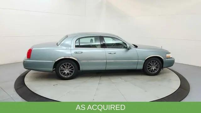 2004 Lincoln Town Car Ultimate