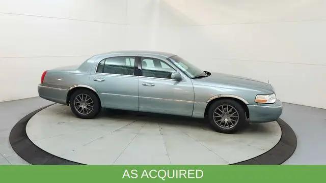 2004 Lincoln Town Car Ultimate