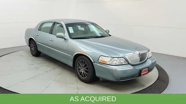 2004 Lincoln Town Car Ultimate