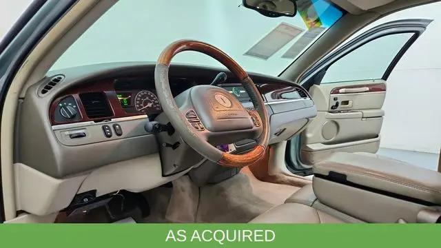 2004 Lincoln Town Car Ultimate