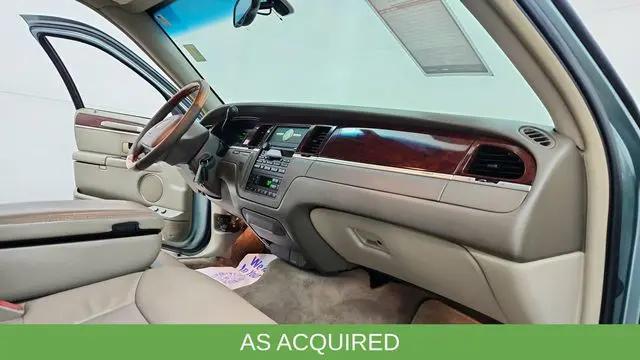 2004 Lincoln Town Car Ultimate
