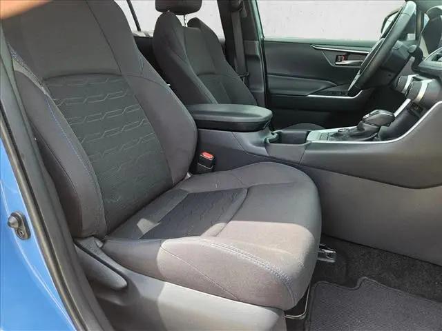 2023 Toyota RAV4 Hybrid SE