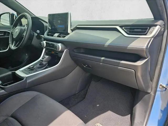 2023 Toyota RAV4 Hybrid SE