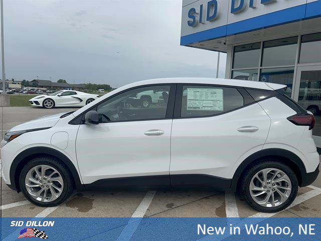 2027 Chevrolet Bolt LT FWD