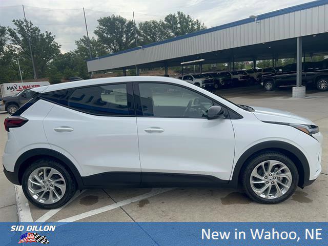 2027 Chevrolet Bolt LT FWD