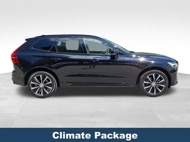 2024 Volvo XC60 B5 Ultimate Dark Theme