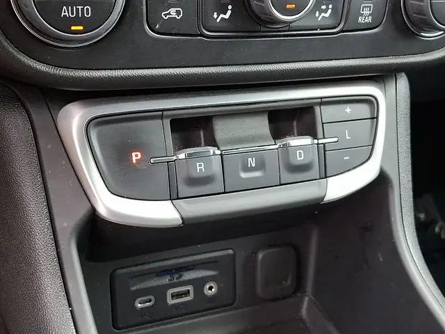 2024 GMC Terrain AWD SLT