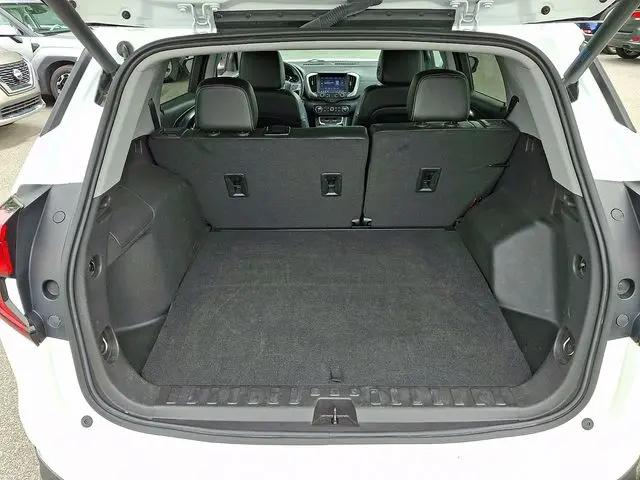 2024 GMC Terrain AWD SLT