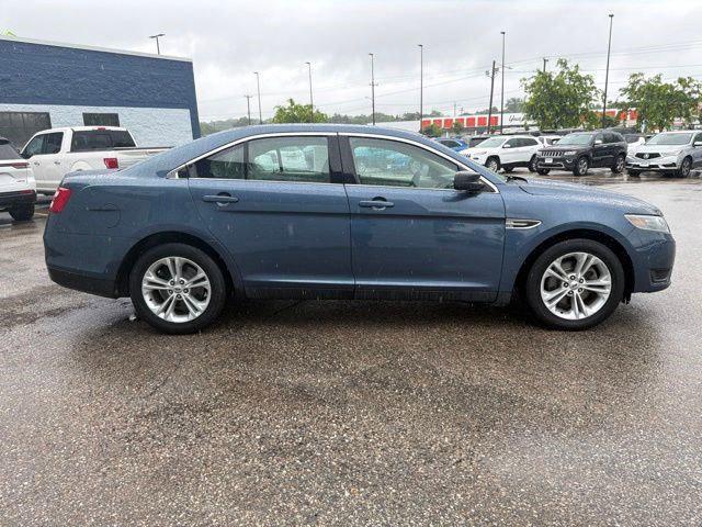2018 Ford Taurus SE