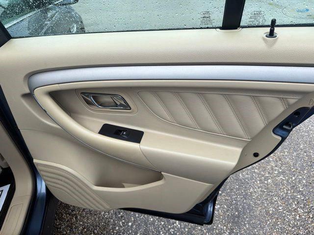 2018 Ford Taurus SE