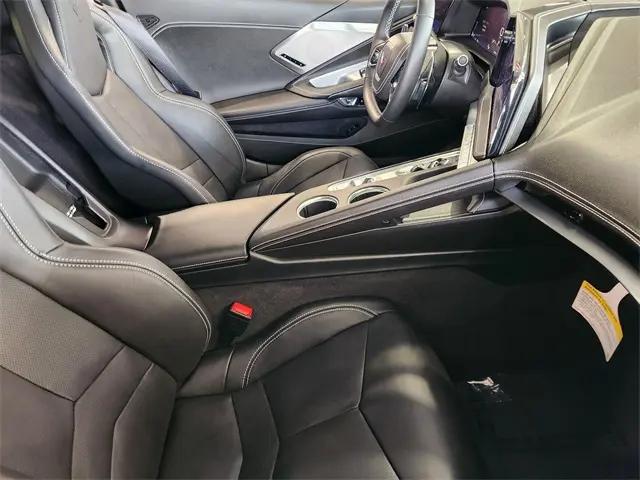 2026 Chevrolet Corvette Stingray Convertible, 2LT, RWD