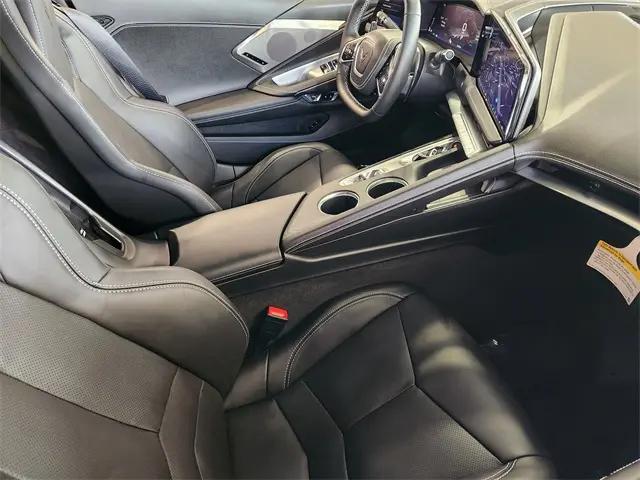 2026 Chevrolet Corvette Stingray Convertible, 2LT, RWD